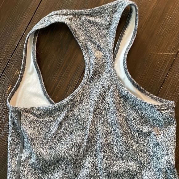 lululemon tank - Picture 2 of 2